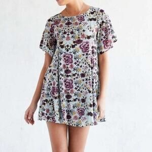 Kimchi Blue UO Pale Blue Floral Short Sleeve Mini Dress with Cutout Back - S